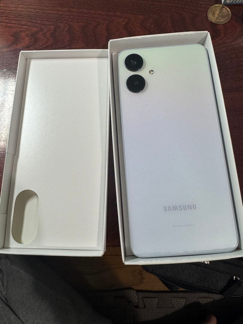Samsung Galaxy A25 5G ホワイト