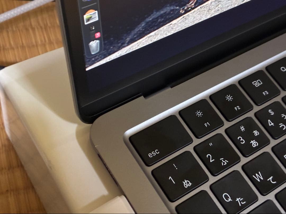 MacBookAir M2 8GB 256GB 13インチ　スペースグレー