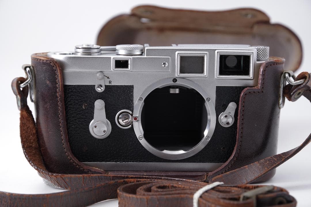 LEICA M3 / 純正の専用ケース付属