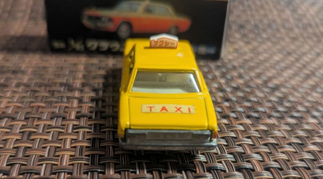 トミカ 28 1a クラウン タクシー スーパーデラックス コピー黒箱 日本製