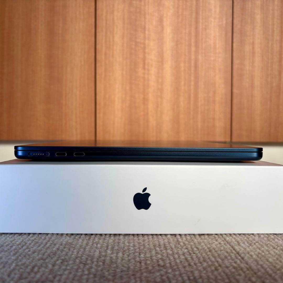 MacBook Air M2 8GB 256GB ミッドナイト バッテリ87%