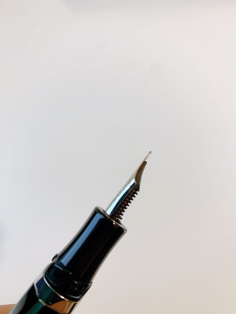 VISCONTI ディヴィーナ　ブラック 万年筆