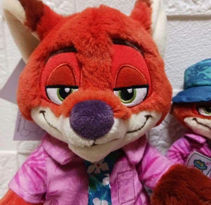 ズートピア　ポージーペンケース　ぬいぐるみバッジ　ニック　2点セット