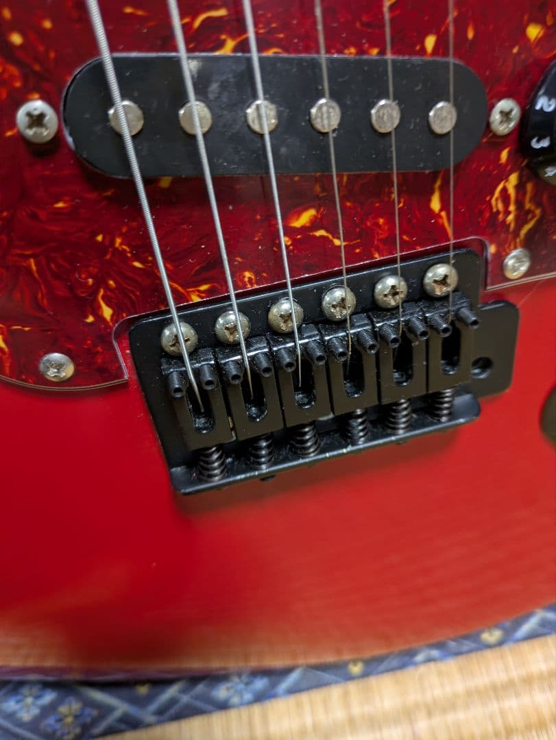 TARGET　レッド ストラトキャスタータイプ エレキギター　フェルナンデス