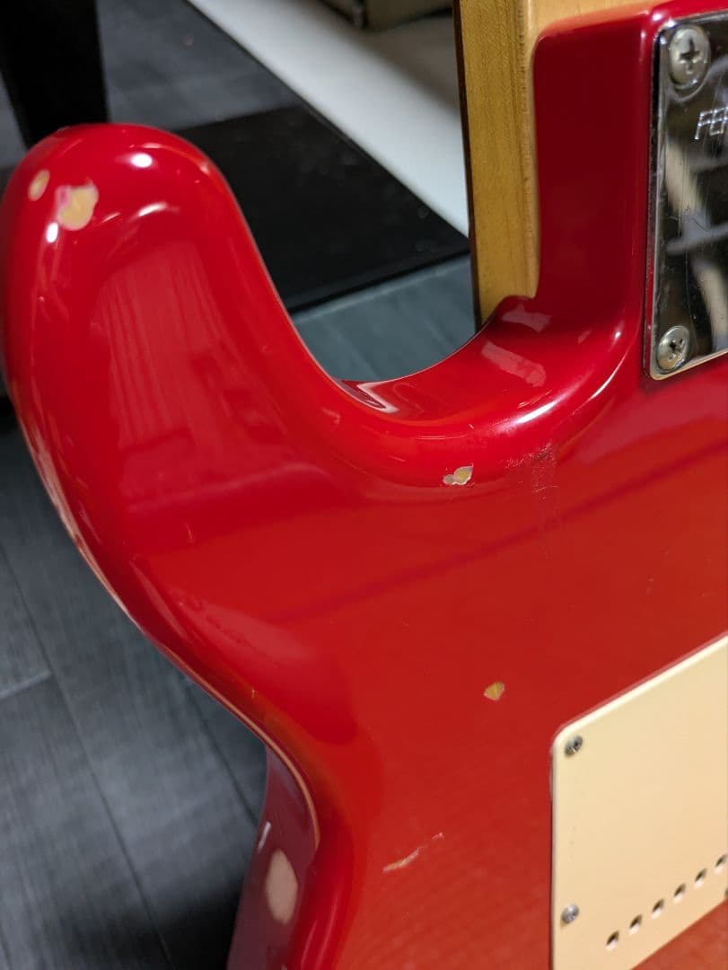 TARGET　レッド ストラトキャスタータイプ エレキギター　フェルナンデス