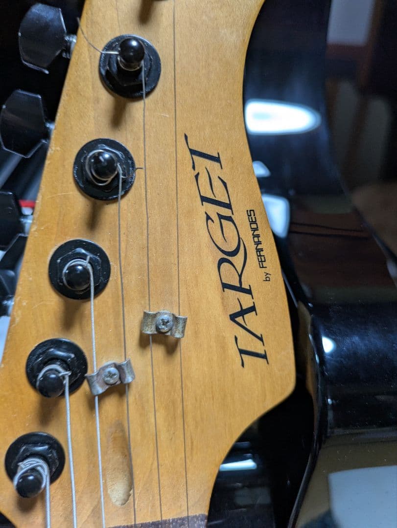 TARGET　レッド ストラトキャスタータイプ エレキギター　フェルナンデス