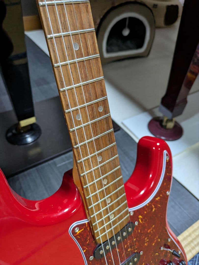 TARGET　レッド ストラトキャスタータイプ エレキギター　フェルナンデス