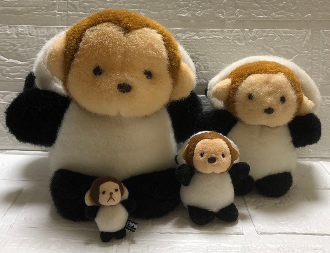 ピクニックワールド　さるパンダ被り物　4兄弟⁈