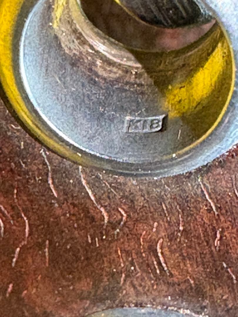 三味線　細棹　トチ紅木　子持ち綾杉胴　金細　二本溝