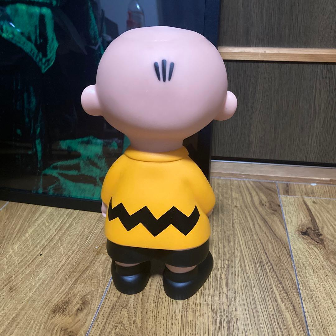 チャーリーブラウン　フィギュア　ソフビ　メディコムトイ　スヌーピー