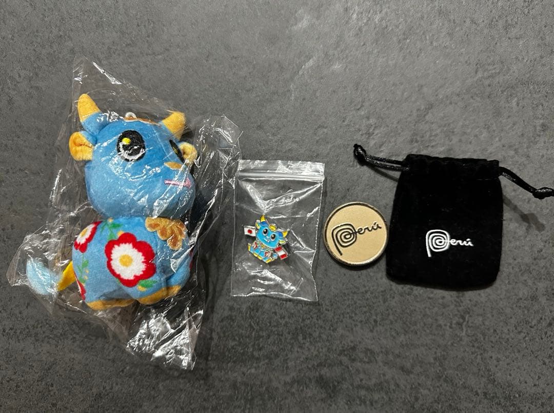 ペルー　万博　ピンバッチ　ぬいぐるみ　セット