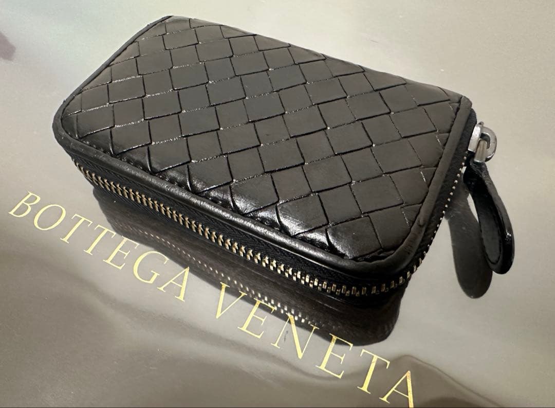 【美品】ボッテガヴェネタ イントレチャートケース/ラム/黒/4️⃣✨✨