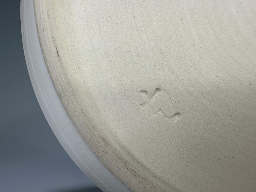 日本美術　茶道具　白磁　蓮花文　水指　在銘　治子