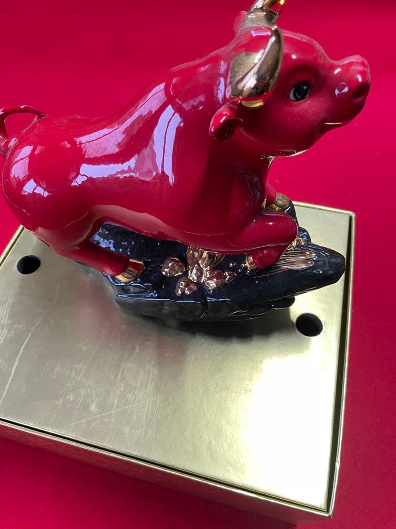 縁起物・ベトナム・ミンロン・高級陶器・置物・牛コレクション・美術品・インテリア