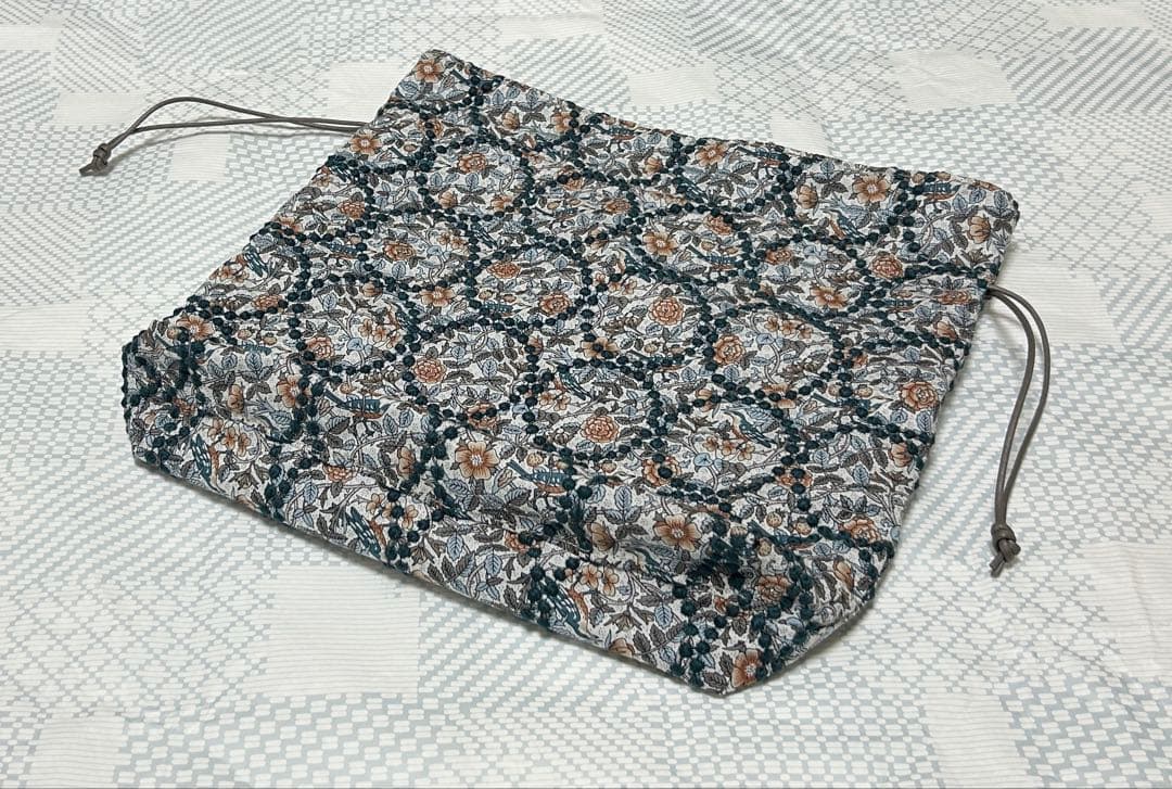 フック 様 strawberryThief きんちゃく