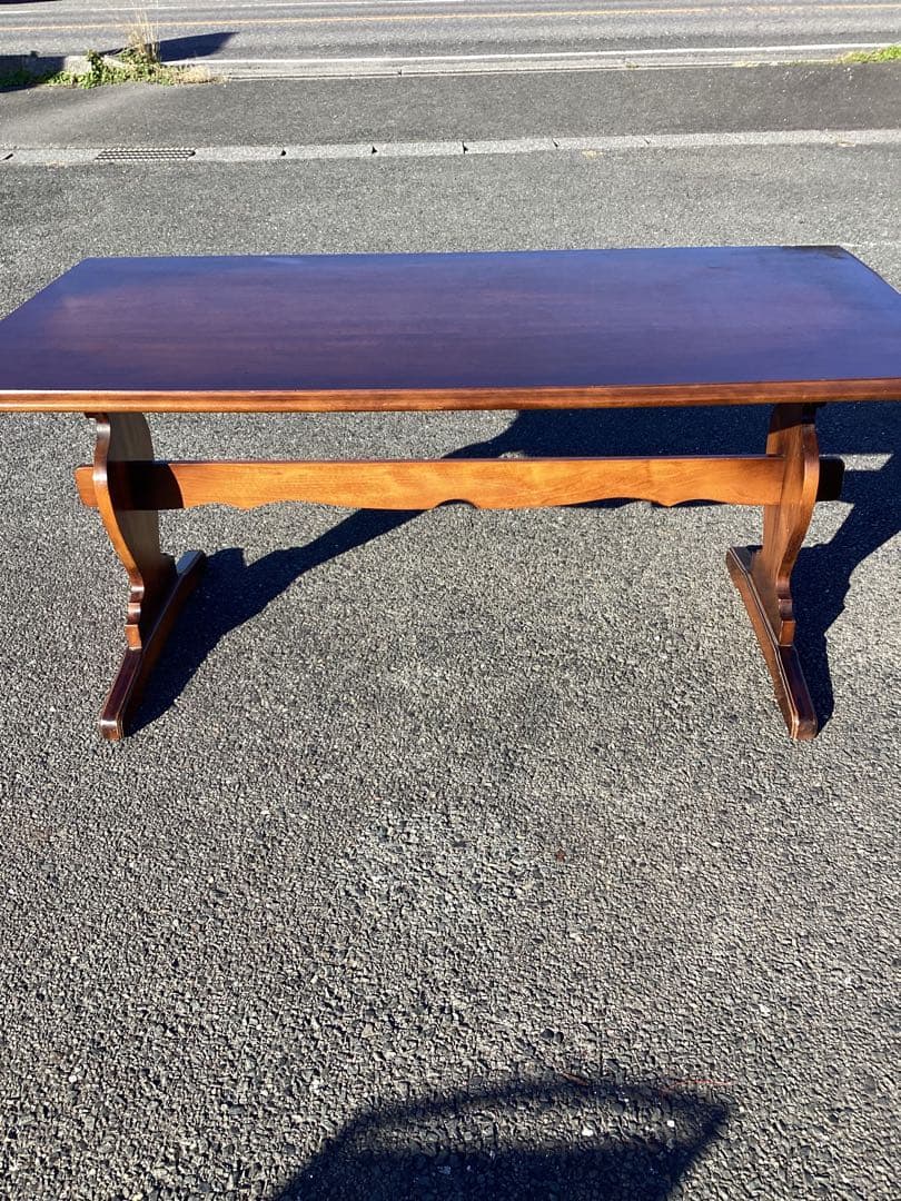 千葉県鴨川発　オールドカリモク　Karimoku　ダイニングテーブル 　4人掛け