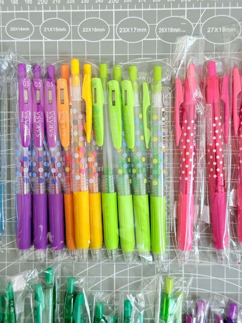 ゼブラ ボールペン 0.5 水玉柄 59本まとめ売り 未使用／中古 混在