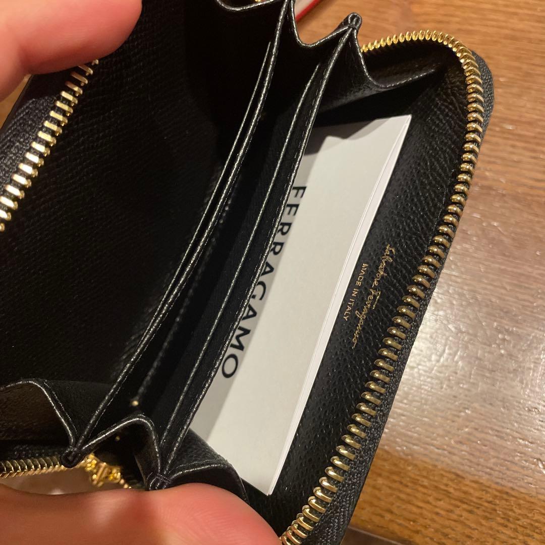 フェラガモ Ferragamo ヴァラリボン 財布 小銭入れ 新品未使用‼️