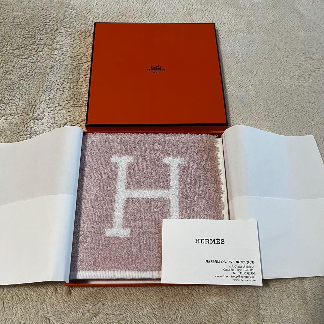 HERMES Hロゴ タオルハンカチ（ピンク） ギフトボックス入り