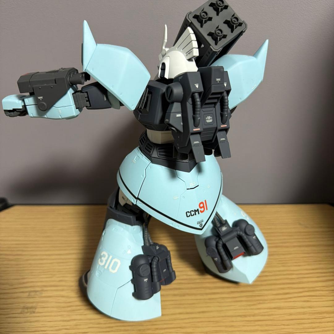 【組立済】MG 1/100 ユーマ・ライトニング専用高機動型ゲルググ