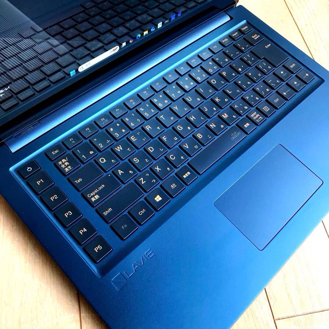 美品LaVieVEGA LV750/R【有機ELUltraHD4Kディスプレイ】