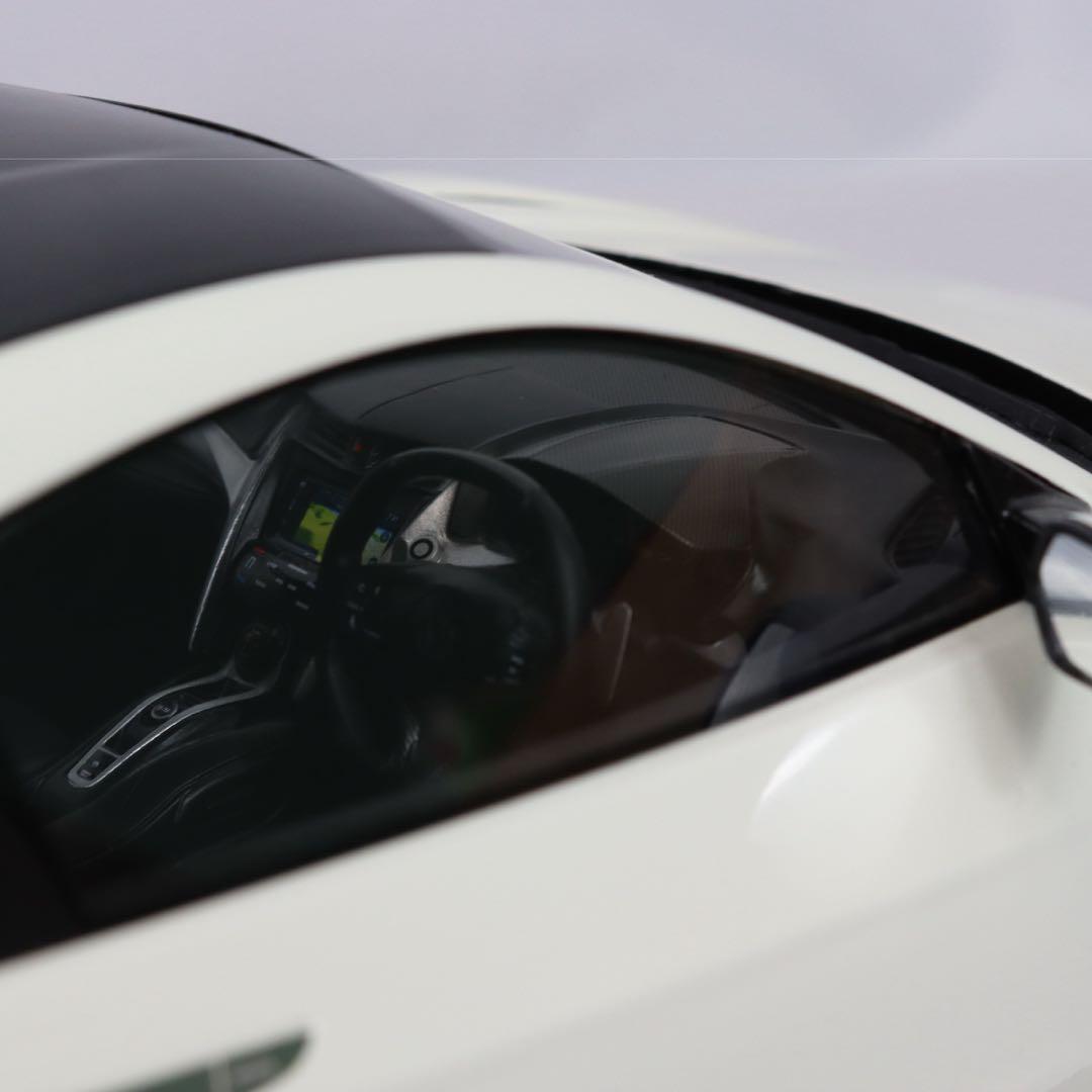 1/12 ホンダ NSX 2017 ホワイト カーボンファイバー パッケージ