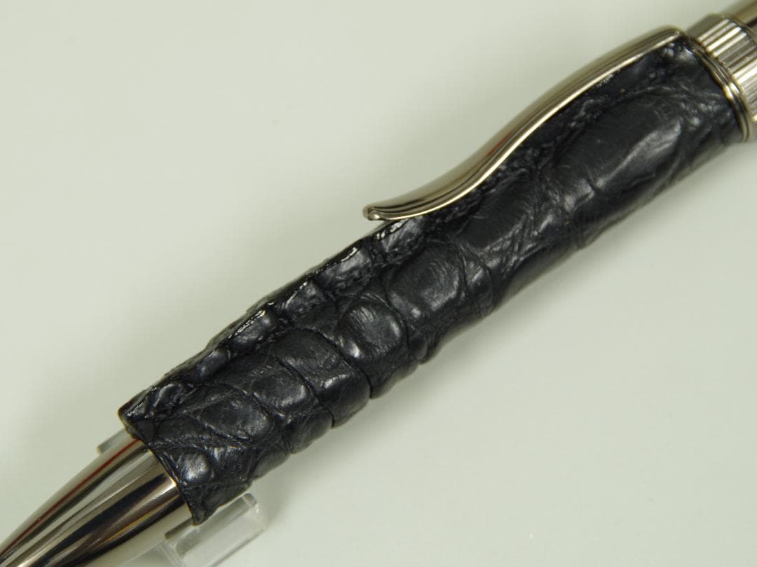 ワニ革　ボールペン　ブラック