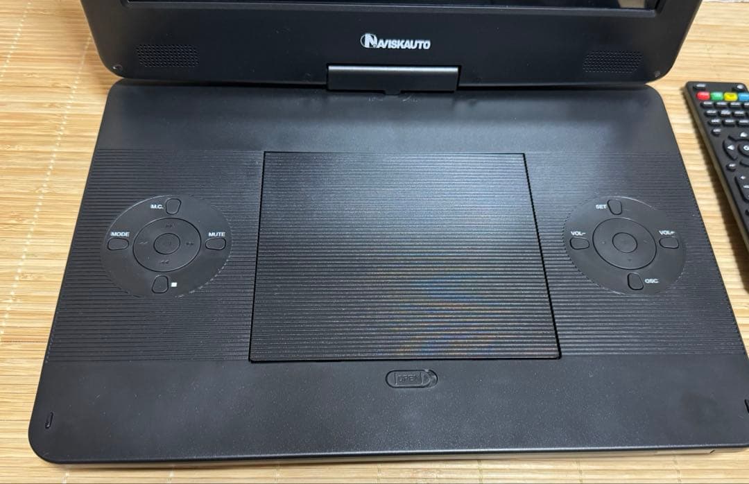プレーヤー NAVISKAUTO 13.3 インチ　 ポータブルDVDプレーヤー