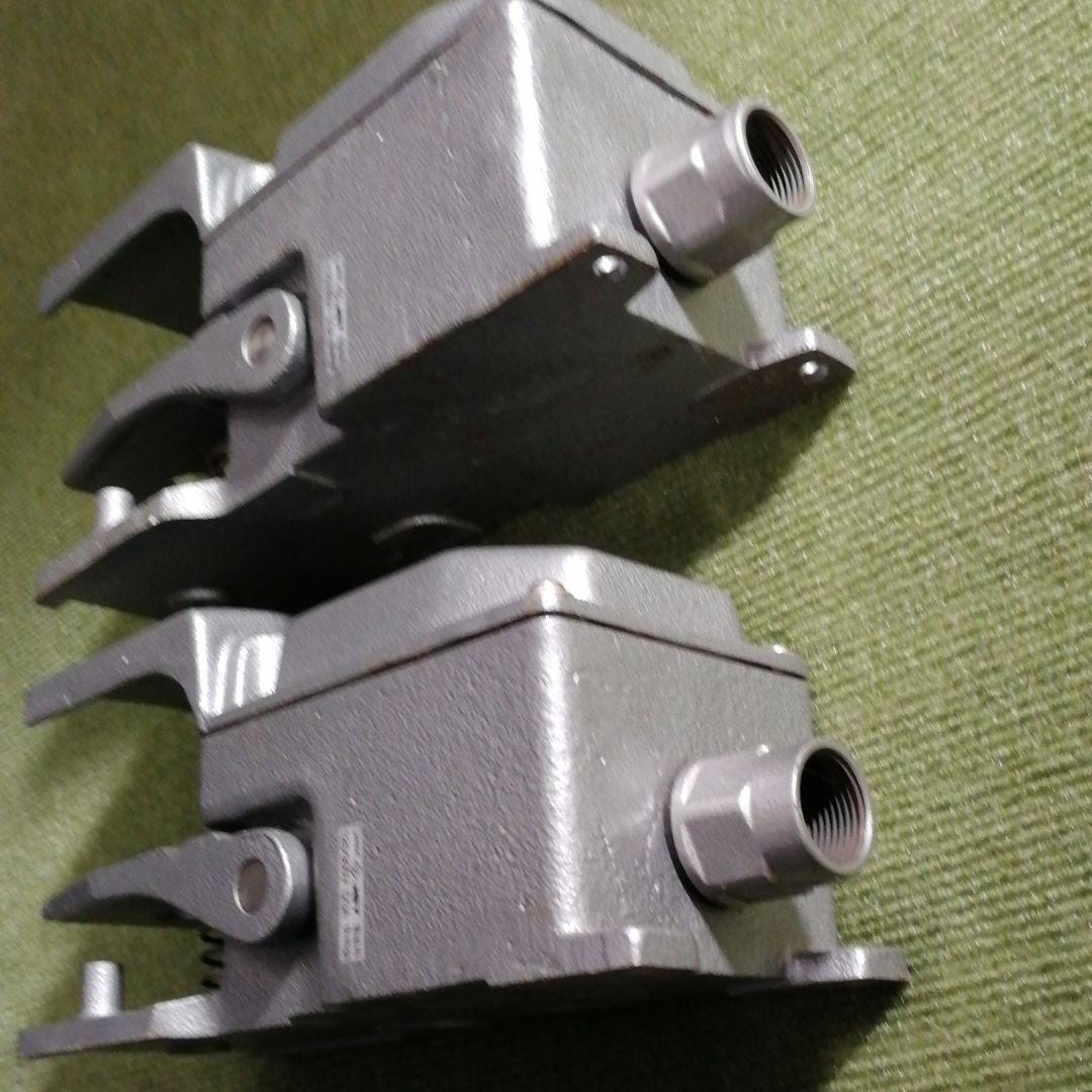 和泉電気のフットスイッチ２台