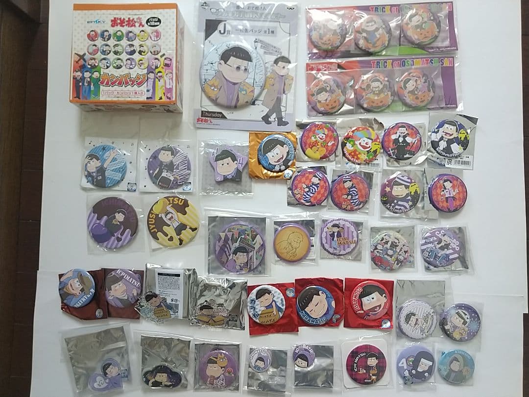 おそ松さん 缶バッジ アクキー おそ松 カラ松 チョロ松 一松 十四松 トド松