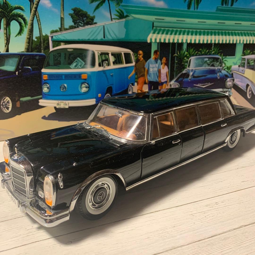 メルセデスベンツ　リムジン　1/18