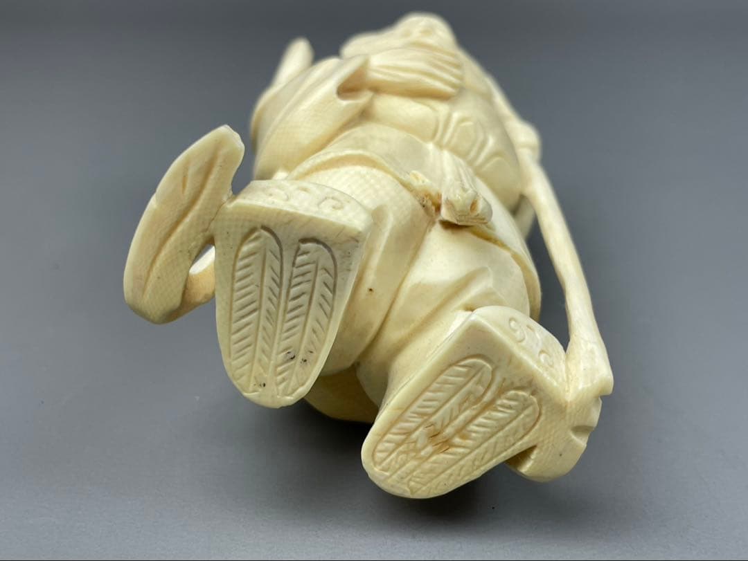 カバ牙風 芯彫 高さ約15cm 約382g 高級素材 毘沙門天 七福神 仏像