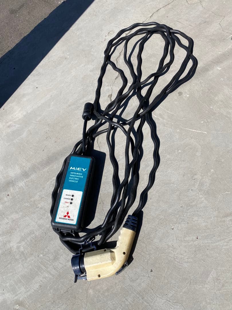 Mitsubishi MIEV 専用充電器 200V 三菱　電気自動車