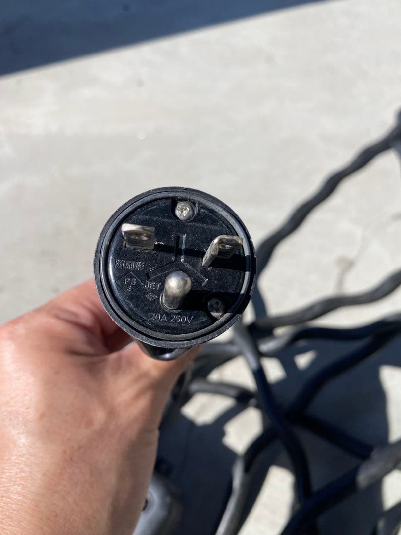 Mitsubishi MIEV 専用充電器 200V 三菱　電気自動車