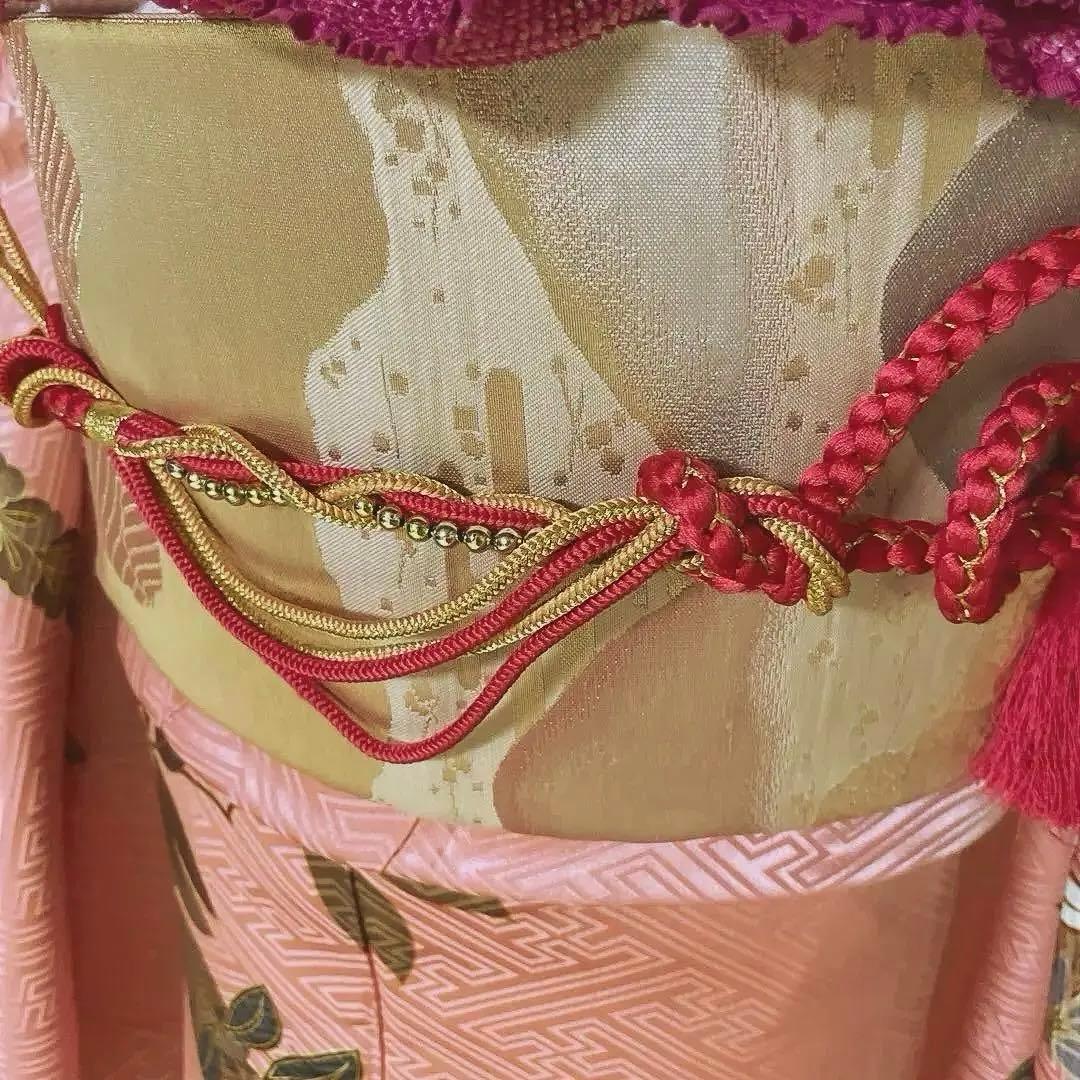 振袖フルセット　手描き友禅　桃色にグレーの古典柄は良家のお嬢様　成人式振袖　振袖