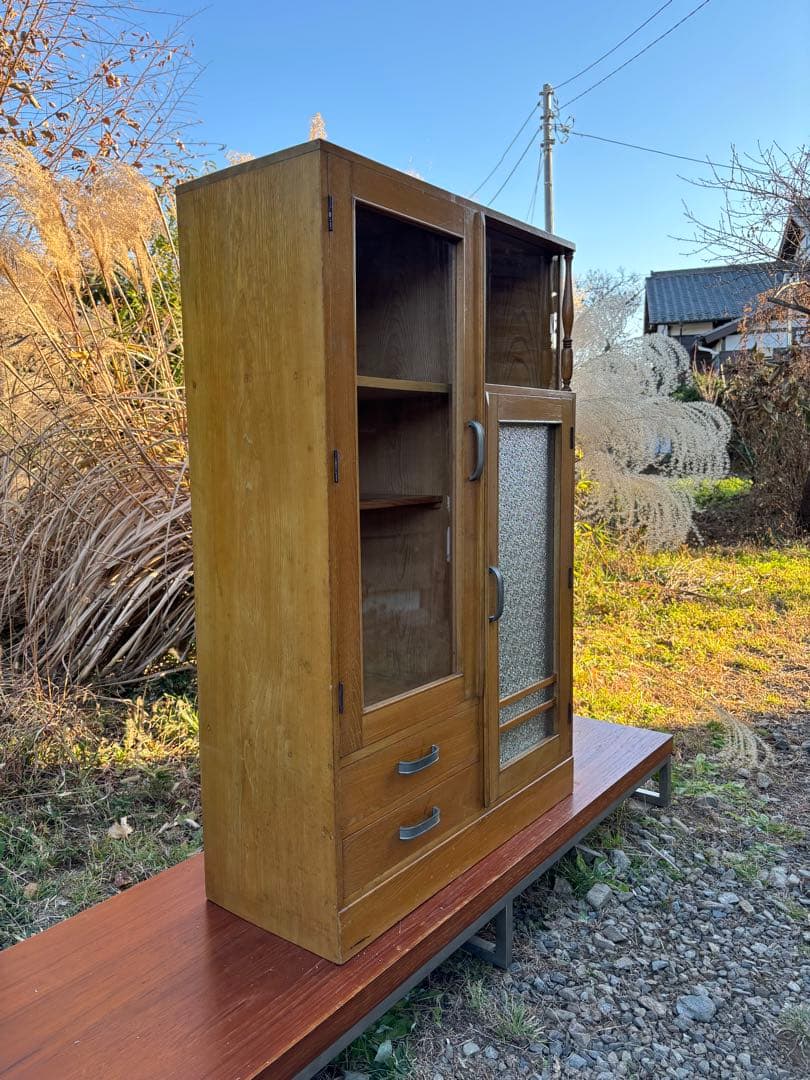 昭和レトロなガラスキャビネット‼️食器棚　飾り棚　書棚