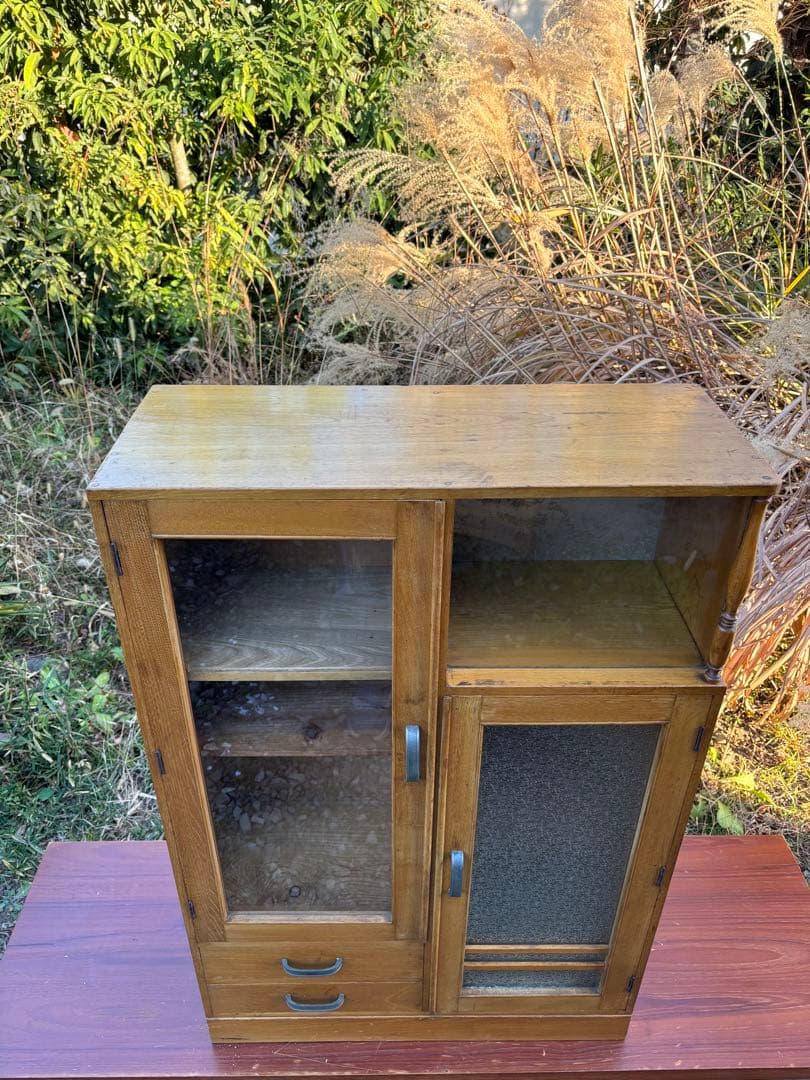 昭和レトロなガラスキャビネット‼️食器棚　飾り棚　書棚