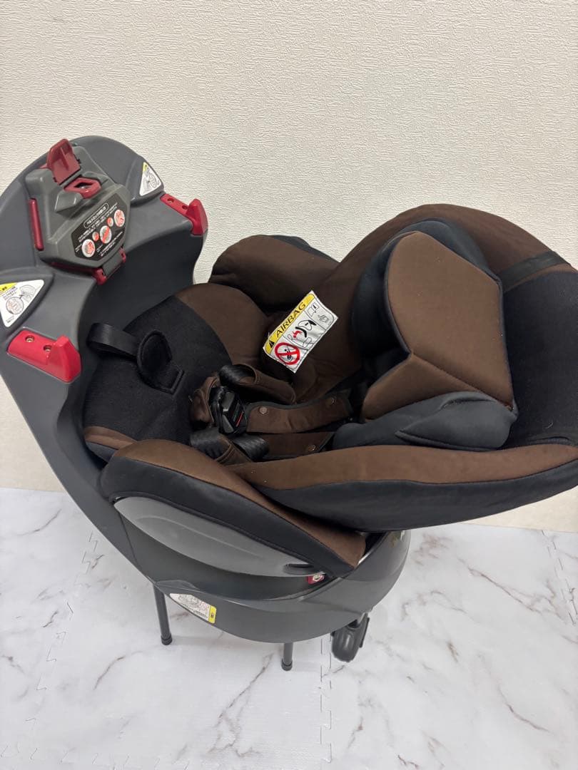 Aprica ディアターンプラスPiatta 茶　回転式　完全リクライニング