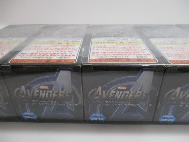 アベンジャーズ ワールドコレクタブルフィギュア　５種