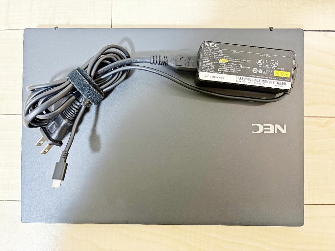 超軽量 13.3型 NEC i5 10世代 大容量512GB 2021年