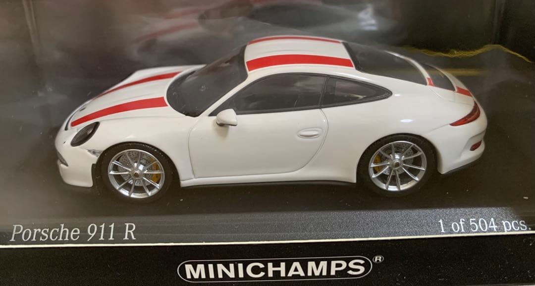 1/43 Porsche 911 R 2016MY ホワイト&レッドストライプ