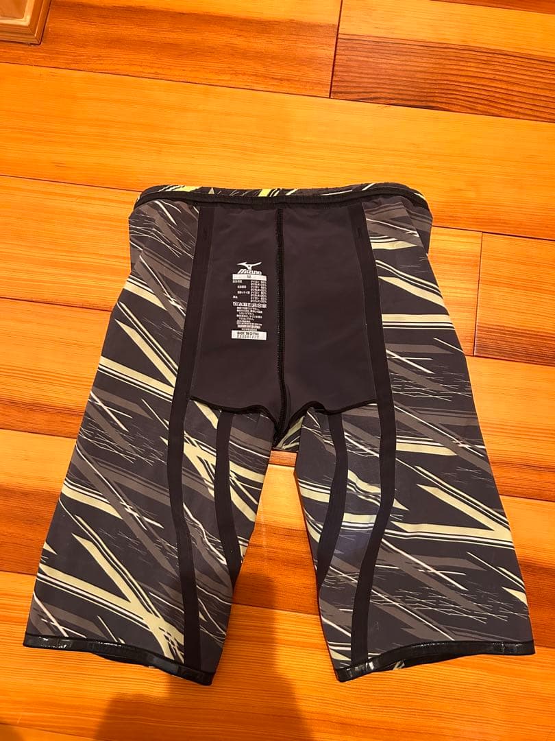 ミズノ競泳高速水着