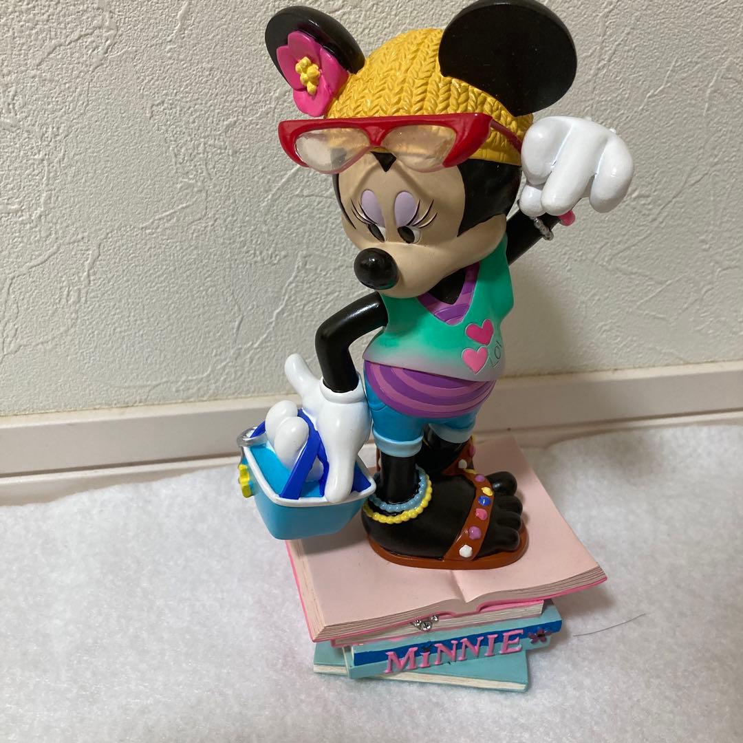 未使用品希少ディズニーミニー ・マウス サマー・ビーチスタイル フィギュア