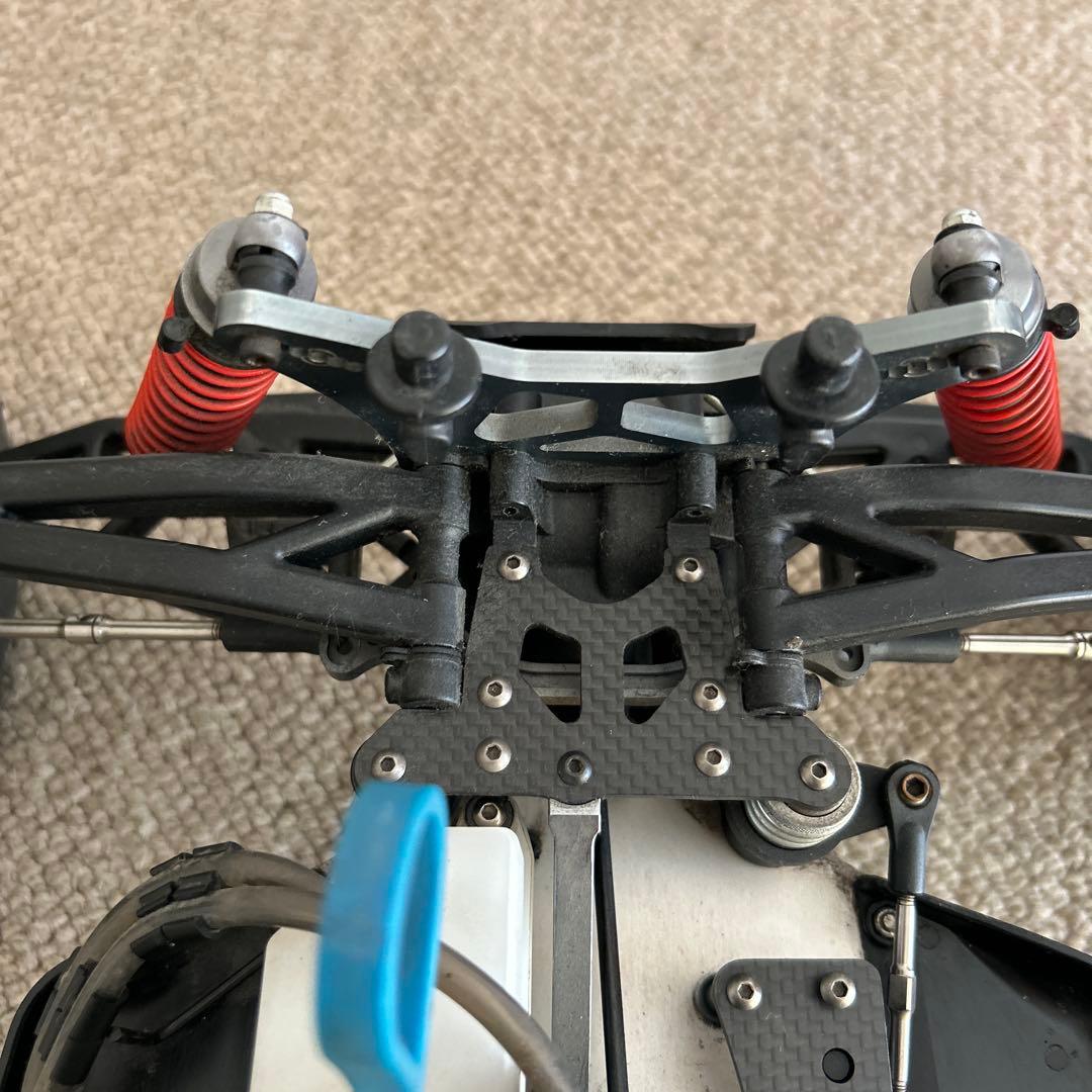 Mugen Seiki MBX5Tエンジンカー