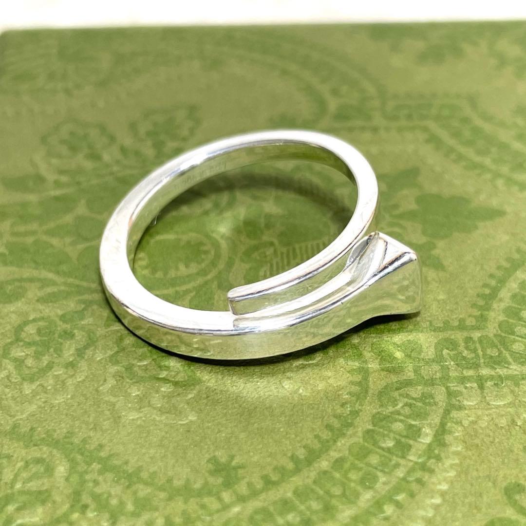 GUCCIグッチ 釘モチーフ　スネークリング　ネイル　20号　ポーチ付属