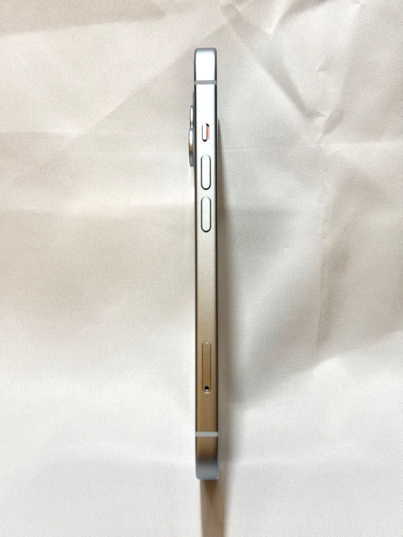 【美品】iPhone15 128GB ブルー