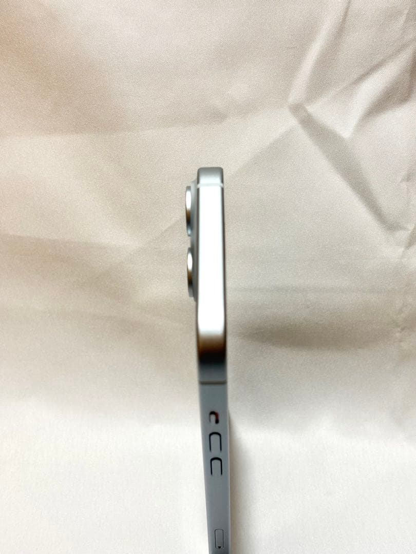 【美品】iPhone15 128GB ブルー