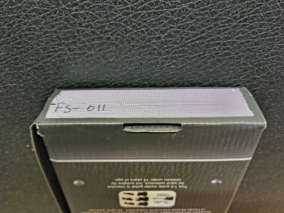 AXE HEAVEN Fender ストラトキャスター AGED加工 ミニギター