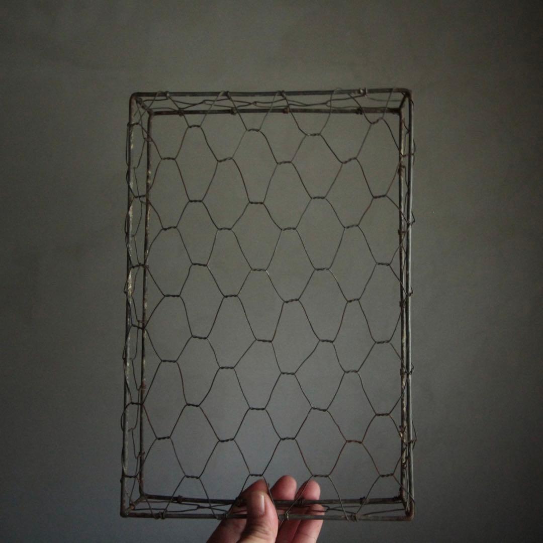 鉄あるいはブリキを編んだ トレイ 籠 坂田さん的 古道具 オブジェ アンティーク