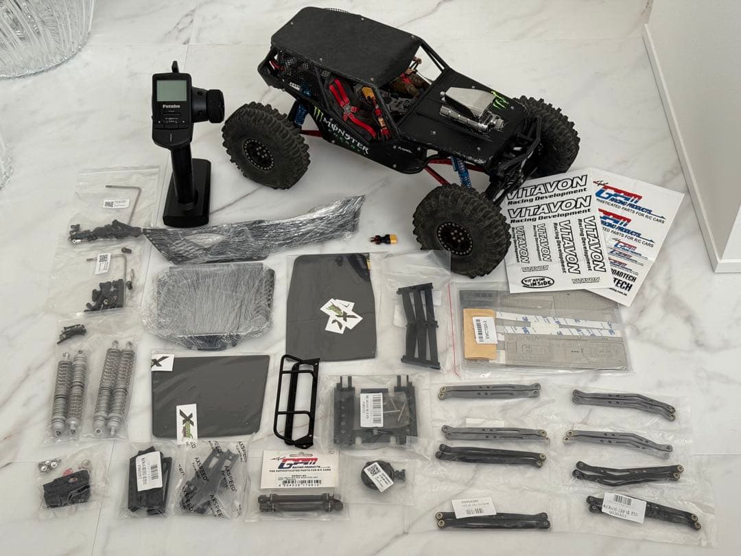 axial wraith レイス スーパーチャージャー付き+ 新品カスタムパーツ